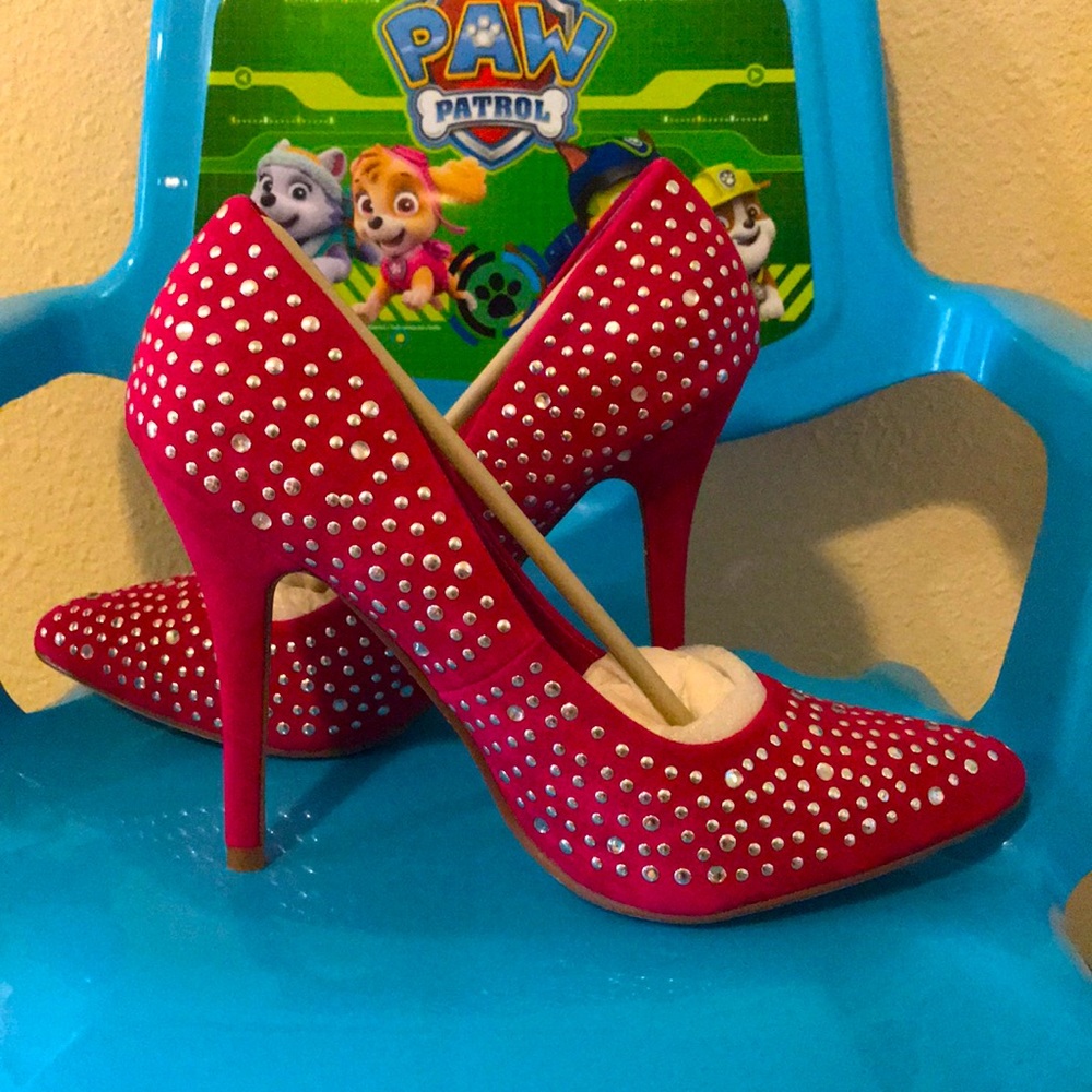 BNWT Fuchsia High Heels 👠